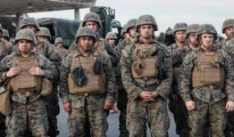 绝世唐门漫画下拉式,奇幻修真世界，少年崛起，剑指巅峰